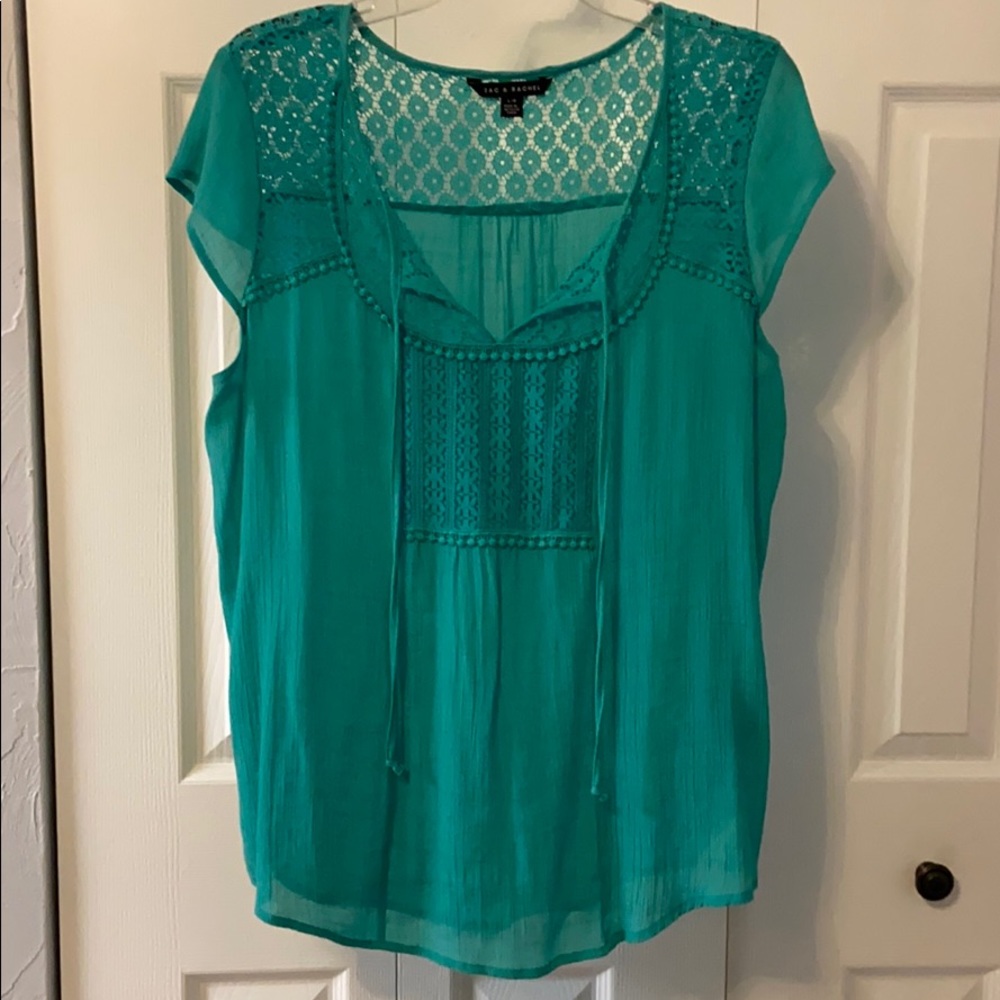 blouse.